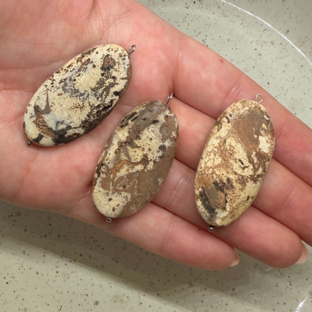 Feature Stone: Light Agate
