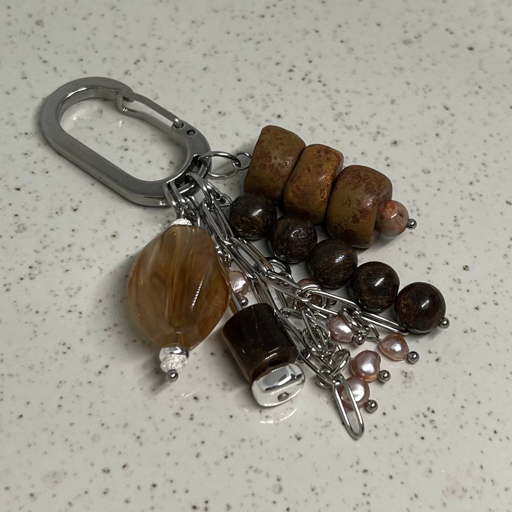 039 - Coffee Granite & Pinky Pearls